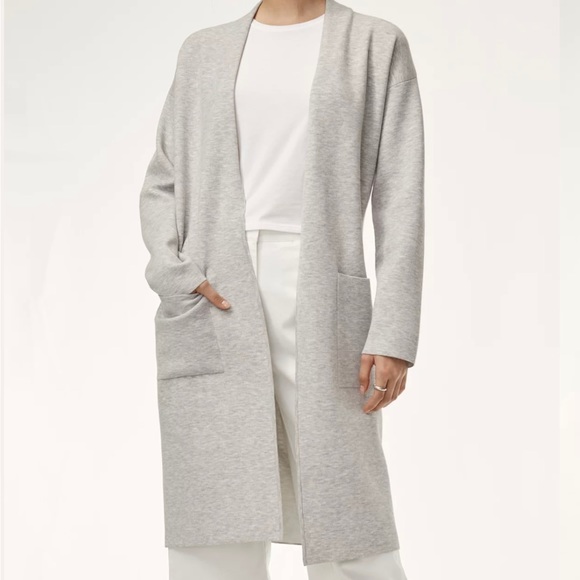 Aritzia Sweaters - Aritzia Ty cardigan xs
